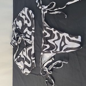 Hollywood Hideout womens 2 pc swimsuit